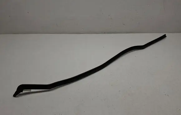 BMW X6 G06 Rubber seal front door (on door) 9465618 51769465618