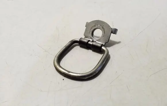 Opel Zafira C Tie down hook / loop 