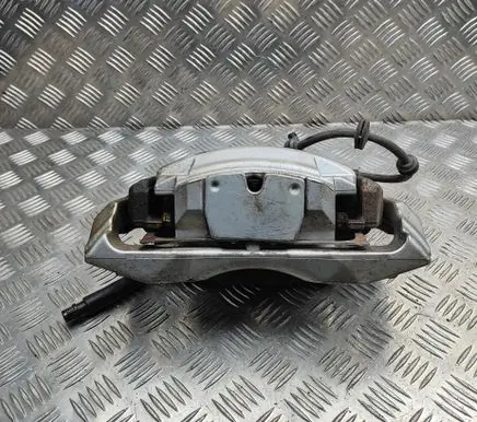 BMW 5 F10 F11 Front brake caliper 6786818