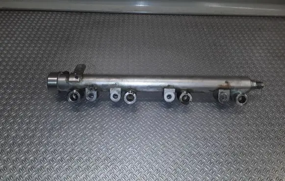 Opel Insignia A Fuel main line pipe 12614735 0261555025