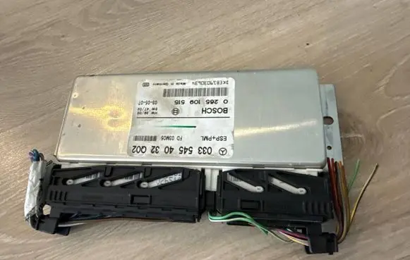 Mercedes-Benz E W211 ESP (stability system) control unit 0335454032 DKEB19030634 0265109515