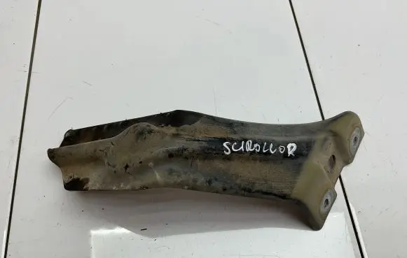 Volkswagen Scirocco Fender mounting bracket 1K8821136