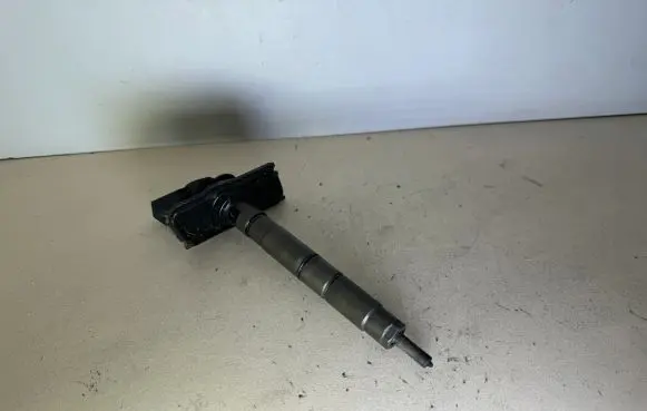 Audi A6 S6 C6 4F Fuel injector 059130277AJ 0445115054