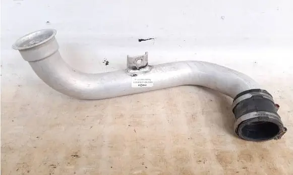 Mercedes-Benz SL R231 Turbo air intake inlet pipe/hose A2760900837