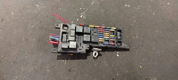 Volvo S80 Fuse module 8678449 518787205