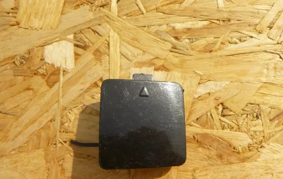 KIA Sorento Front tow hook cap/cover 86588C5010