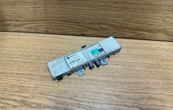 BMW 5 E39 Antenna control unit 65258368879