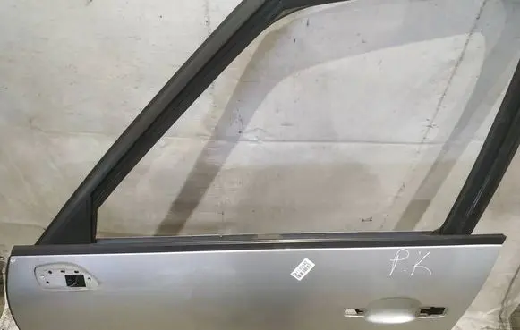 Citroen C4 Grand Picasso Front door glass trim molding 