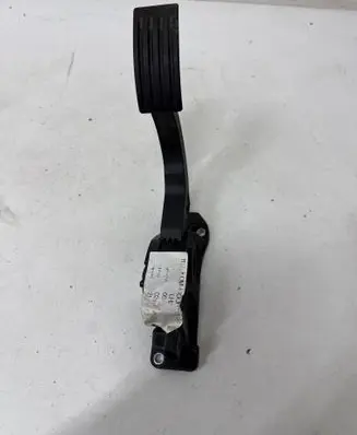 Ford Focus Accelerator throttle pedal BV619F836AB BEV241600 6PV01036830
