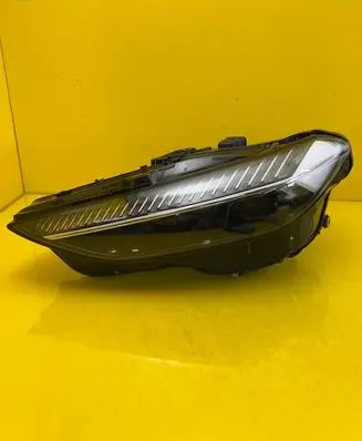 Audi A5 Headlight/headlamp 8B3941035AA