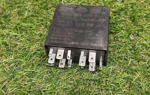 Audi A4 S4 B5 8D Other relay 4B0919471 5KG00656804