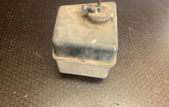 Hyundai Terracan Brake fluid reservoir 25440H1301