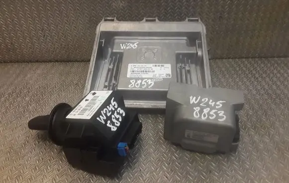 Mercedes-Benz B W245 Engine ECU kit and lock set 1695451508 A2661536379