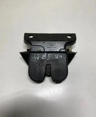 Audi A4 S4 B5 8D Tailgate/trunk/boot lock/catch/latch 8D9827505D
