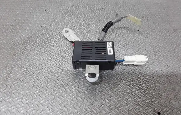 Antenna control unit