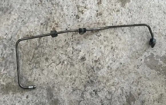 Chrysler Grand Voyager V Fuel injector supply line/pipe 