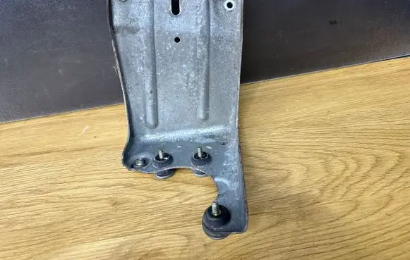 Volvo V70 ABS pump bracket