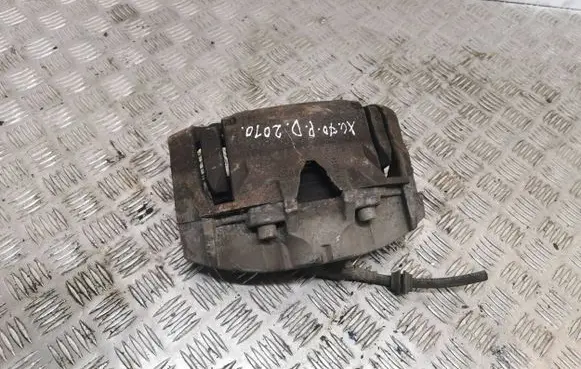 Volvo XC70 Front brake caliper