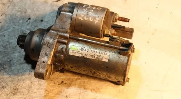 Volkswagen Polo Starter motor 02T911023S