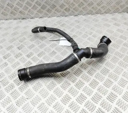 Land Rover Discovery 5 Engine coolant pipe/hose HPLA8260BC