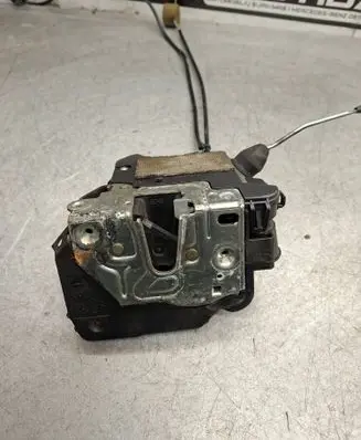 Mercedes-Benz C W203 Front door lock 2117200635