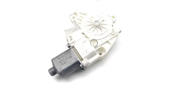 Mercedes-Benz C W204 Rear door window regulator motor A2048200642 961108100