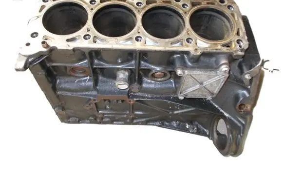 Mercedes-Benz Sprinter W901 W902 W903 W904 Engine block 