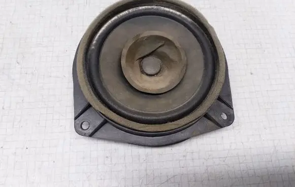Toyota Avensis T220 Rear door speaker 8616005060