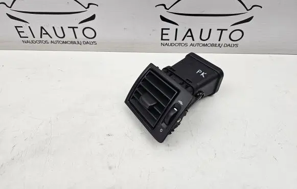 Volvo V50 Dashboard side air vent grill/cover trim Y01103 Y01102