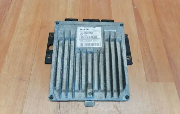 Renault Scenic II - Grand scenic II Engine control unit/module R0410B024B 8200334419