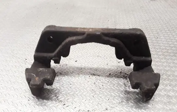 BMW 5 E60 E61 Front Brake Caliper Pad/Carrier 