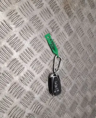 Chevrolet Camaro Ignition key/card 