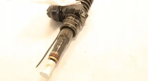 Fuel injector