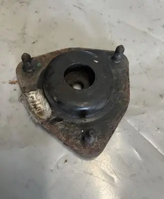 Dodge Caliber Front upper strut mount 