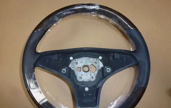 Mercedes-Benz CLS C218 AMG Steering wheel A2304603118