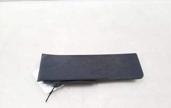 Volkswagen Tiguan Other sill/pillar trim element 1K1864777B
