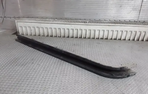 Mazda MPV Sliding door bottom rail 