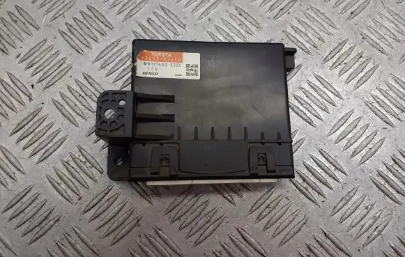 Toyota Auris 150 Air conditioner control unit module 88650-02430