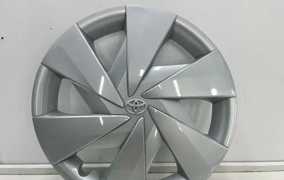 Toyota Aygo AB40 R15 wheel hub/cap/trim 426020H110