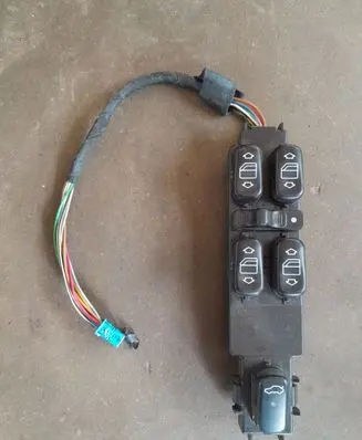 Mercedes-Benz S W220 Electric window control switch 2208201010