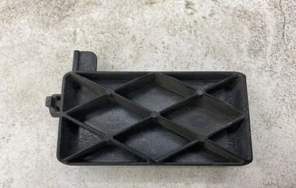 Volvo V70 Radiator support slam panel bracket 