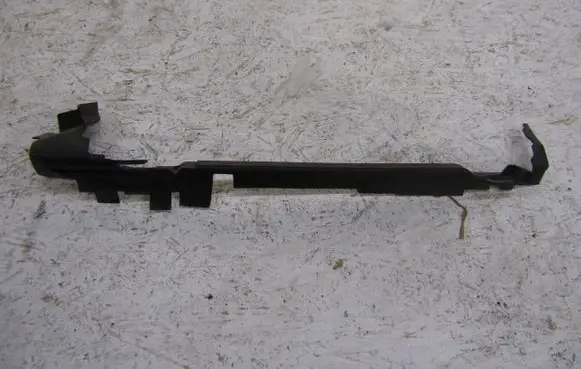 Radiator mount bracket