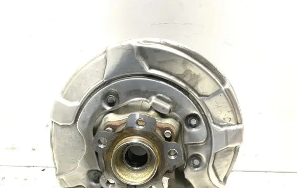 BMW 5 G30 G31 Rear wheel hub 6866336