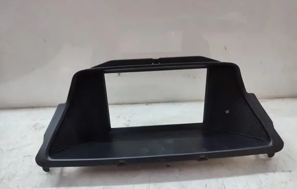 Mercedes-Benz CLS C218 X218 Radio/GPS head unit trim A2186800336