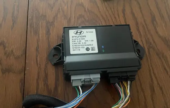 Hyundai Santa Fe Other devices 81870S1600
