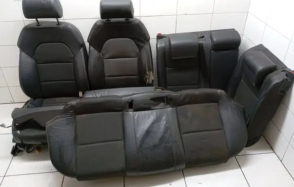 Seat set