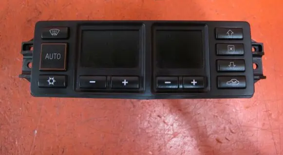 Audi A3 S3 8L Climate control unit 8L0820043M