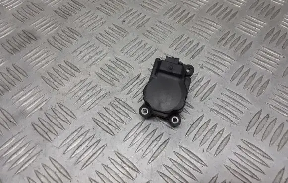 Renault Megane II Central body control module F663746X