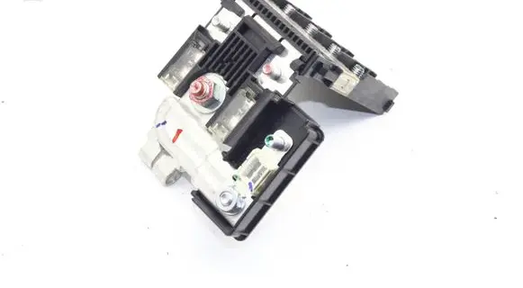 Mitsubishi Outlander Current control relay 