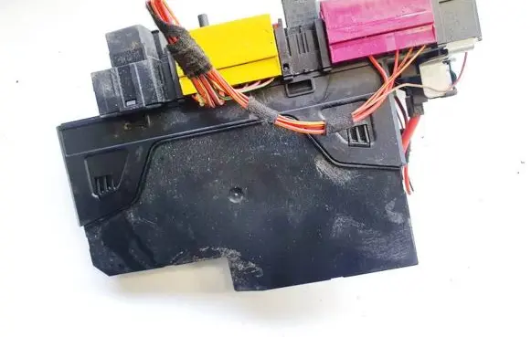 Mercedes-Benz E W212 Fuse box set 2129060805 5dk011023-40